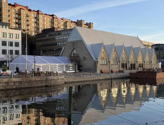 Kikiriki partycenter Göteborg partytält tält porslin möbler EventTjänster